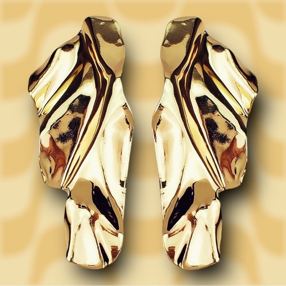 NEW Large Crumpled Goldtone Drop Earrings Designer Luxury Inspired - Picture 1 of 16